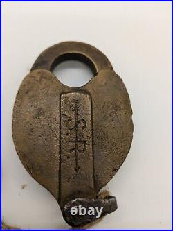 ANTIQUE heavy large brass S R (Sothern Railway) Padlock 1909 VERY RARE