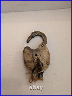 ANTIQUE heavy large brass S R (Sothern Railway) Padlock 1909 VERY RARE