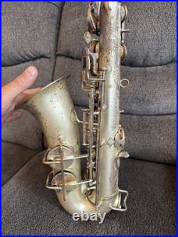 Antique/vintage Very Rare Old Knickerbocker Saxophone