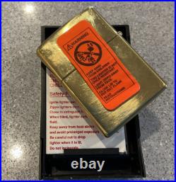 Brand New 1998 ZIPPO Lighter Very Rare GREEN BP ENAMEL EMBLEM Solid Brass Case