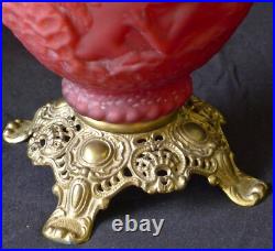CUPID AND PSYCHE Fostoria Very Rare Antique Oil Lamp ca 1900 Gorgeous