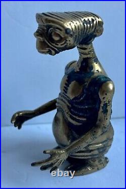 E. T. Extraterrestrial Very Rare Unmarked Figure Figurine 4.25 Tall