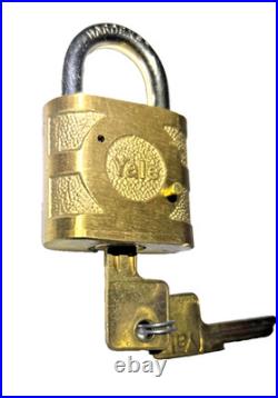 NOS Yale Super Pin Tumbler Brass Padlock with 2 BLANK keys Vintage Very Rare Opp