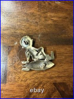 VERY RARE Alfred E. Neumann On A Bomb Brass Pin Mad Magazine 1964