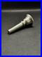 VERY-RARE-Frank-Holton-Co-Chicago-19-with-Patent-Marking-Cornet-Mouthpiece-01-dfio