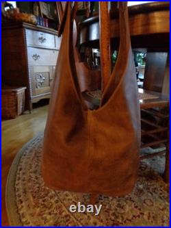 Very Rare Vintage Roots Canada Large Brown Leather Crossbody/Shoulder Hobo Bag