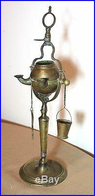 Very rare antique 18th century detailed brass pivoting whale oil burning lamp