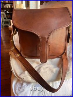 Vintage Couch Courier brown 1970s-1980s great condition and very rare 8920