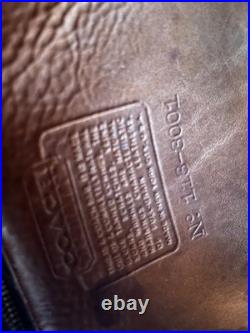 Vintage Couch Courier brown 1970s-1980s great condition and very rare 8920